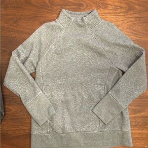 Fabletics Heather Gray Women's Turtleneck Sweater